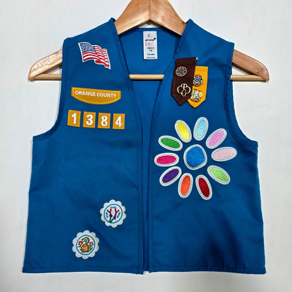 Girl Scouts Daisy Vest Girls S 7-8 Blue Orange County 1384 Patches Pins Uniform